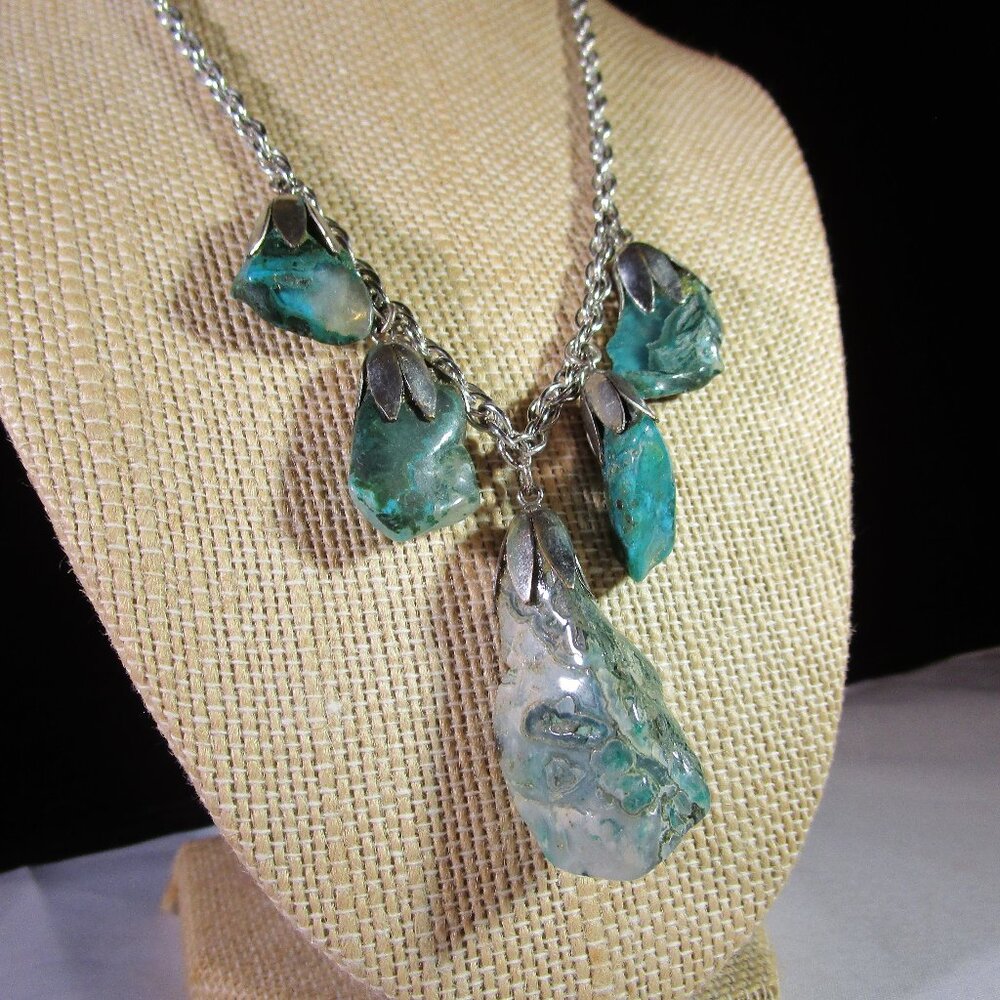 Green Agate Necklace With silver-tone Chain